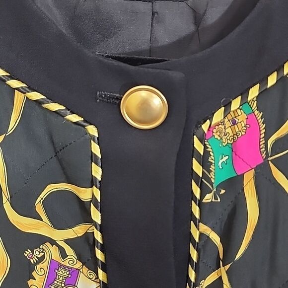 Ann Taylor Vintage Quilted Crown And Bow Printed Cropped Jacket Size 6 - Picture 2 of 8